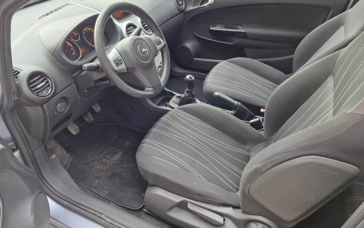 corsa blauw (1)