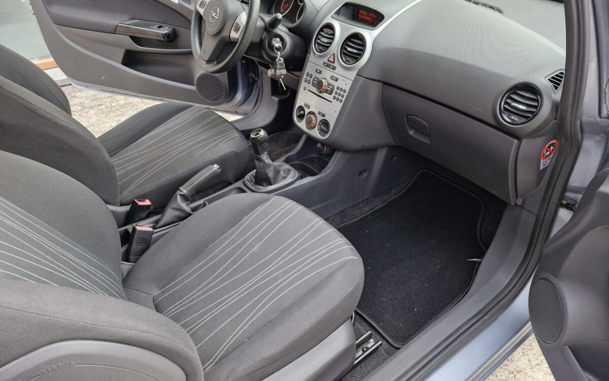 corsa blauw (13)